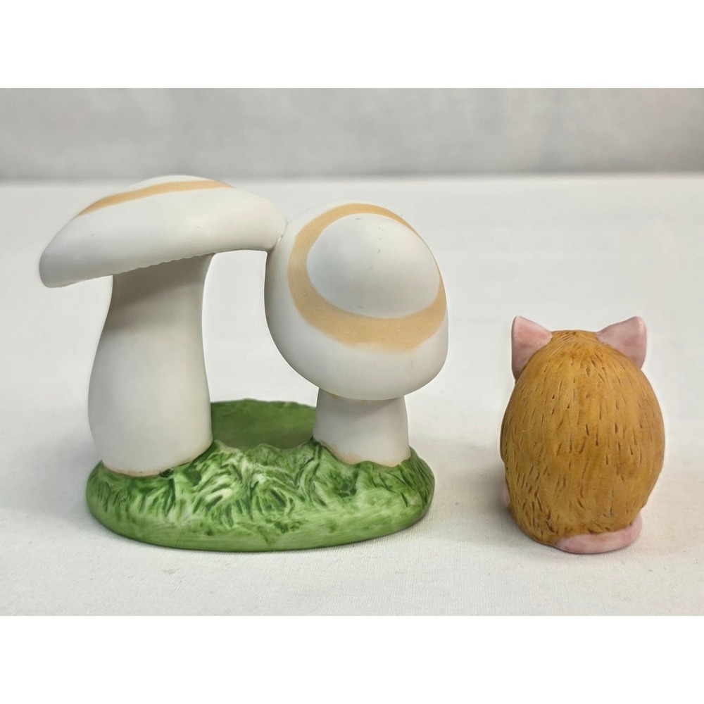 Franklin Porcelain Woodland Surprises Mouse and Raccoon Figurines 1984 Set of 2 - Picture 4 of 16